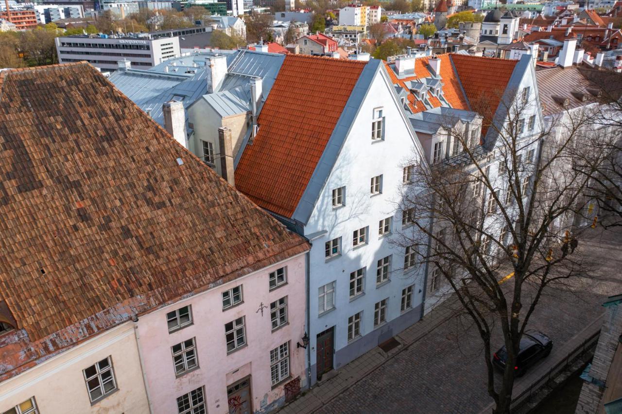 Old Town - Oleviste Apartment Таллин Экстерьер фото